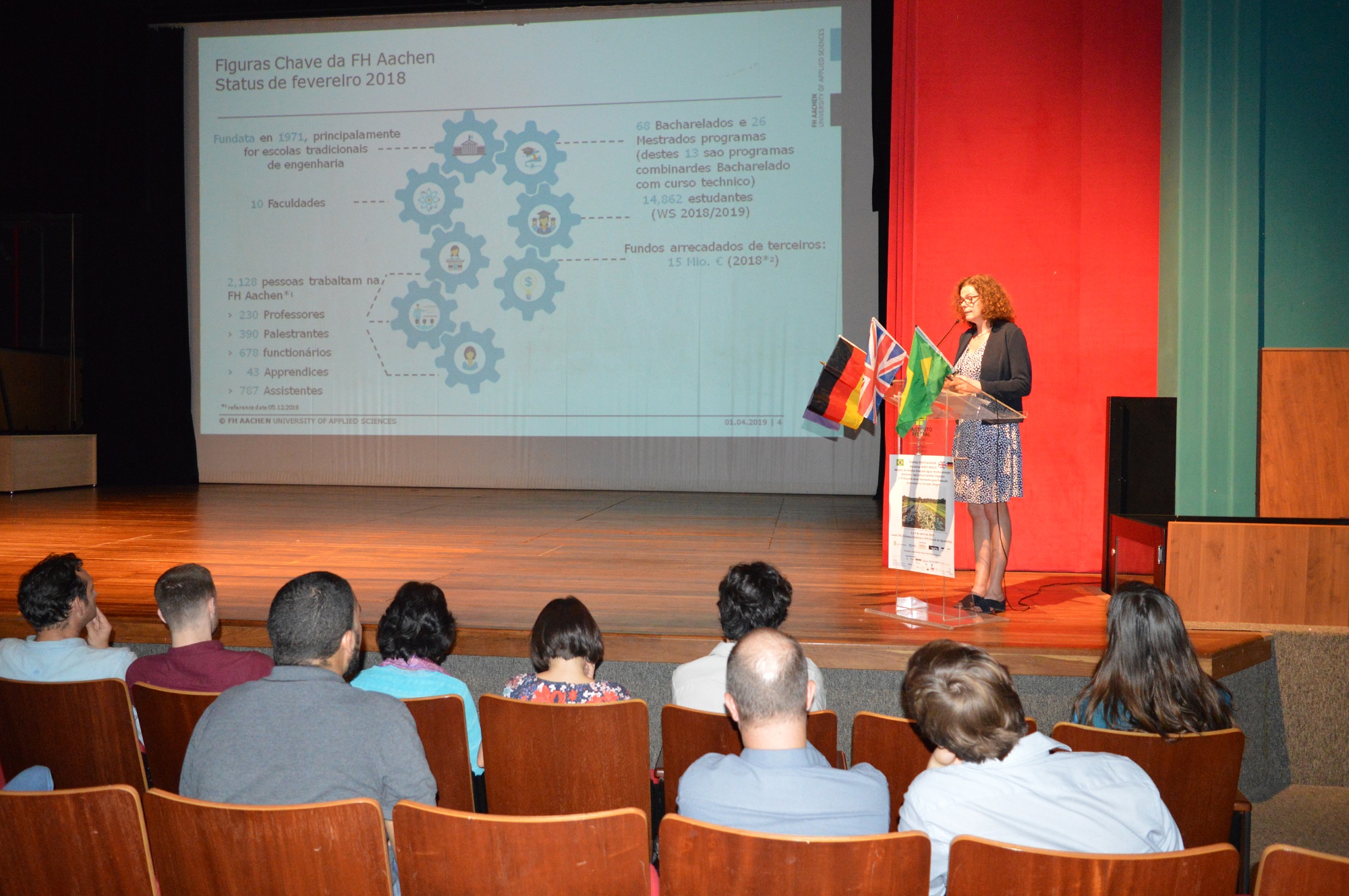 Professora da Universidade de Ciências Aplicadas de FH Aachen (Alemanha), Isabel Kuperjans, falou sobre as pesquisas com biogás, na abertura do evento.